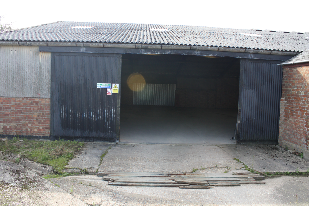 Property photo 1 of 2 External