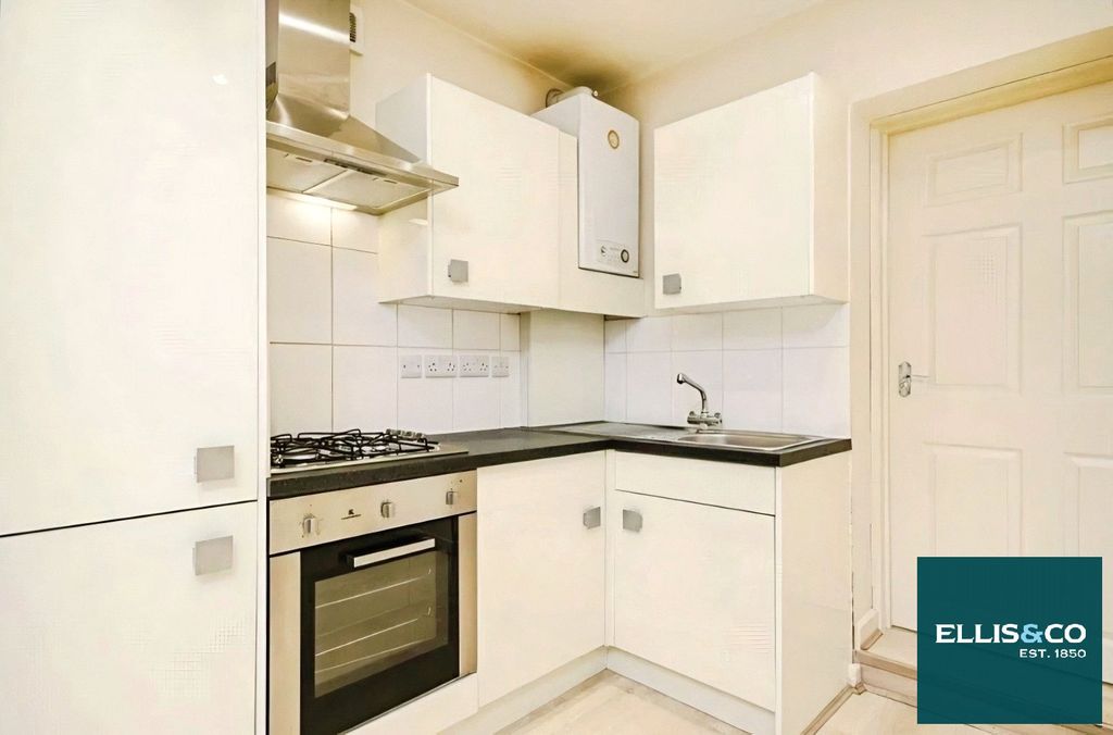 Property photo 2 of 4 Picture No. 11
