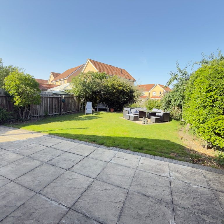 Property photo 3 of 18