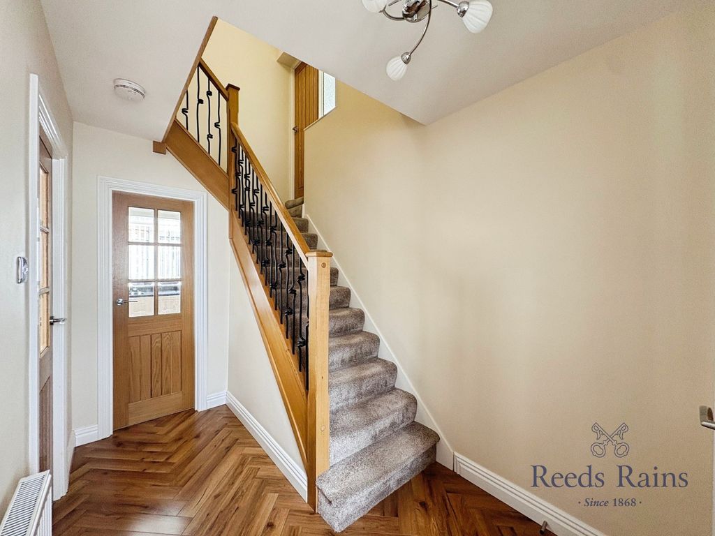 Property photo 2 of 17 Picture No. 10