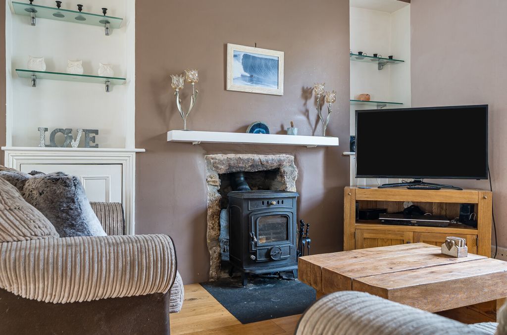 Property photo 2 of 21 1374785-6-690F55A...