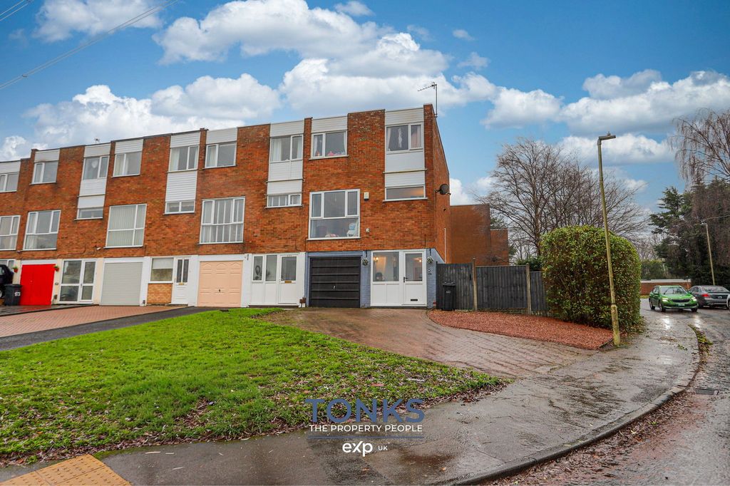 Property photo 1 of 21