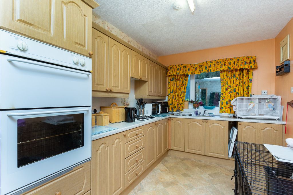 Property photo 3 of 15