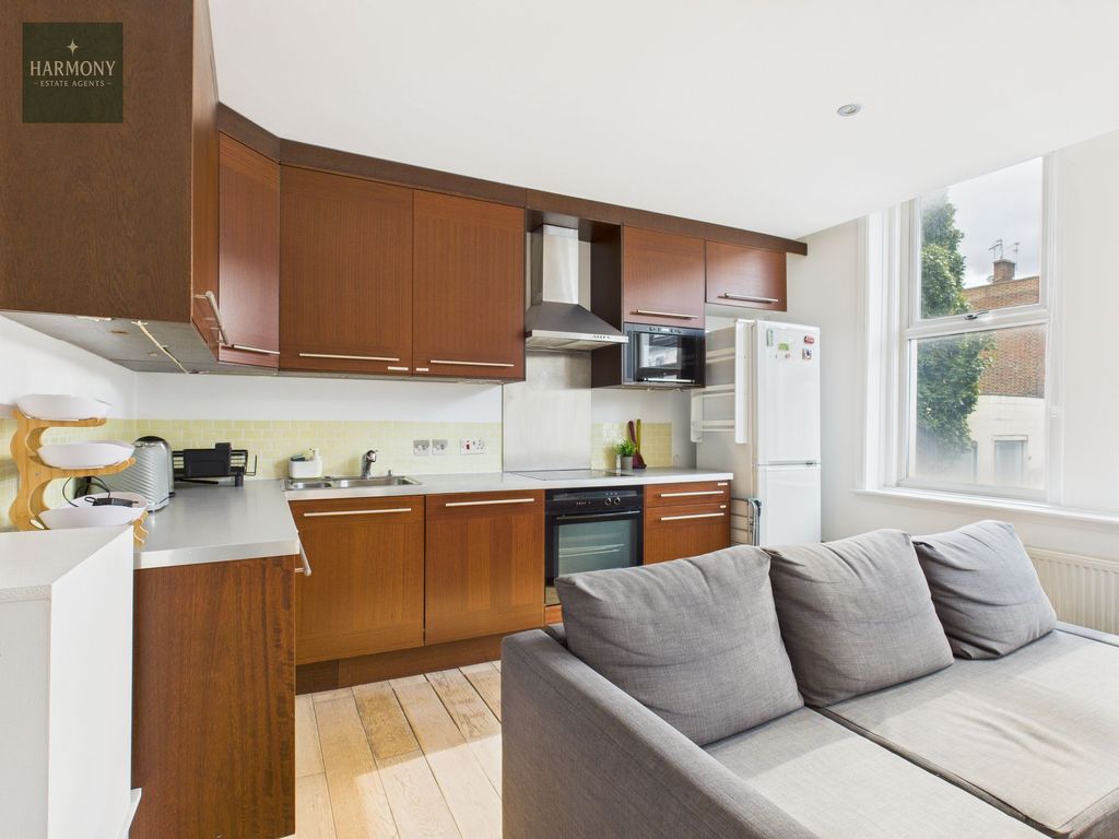 Property photo 2 of 12 Kitchen