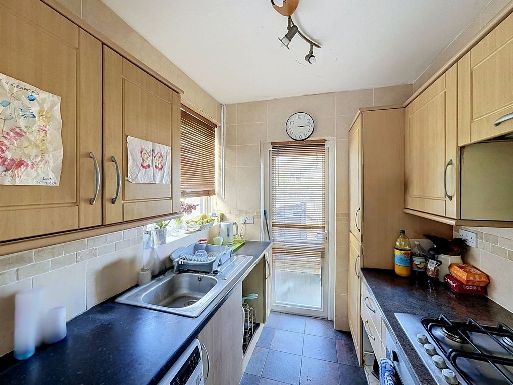 Property photo 3 of 9