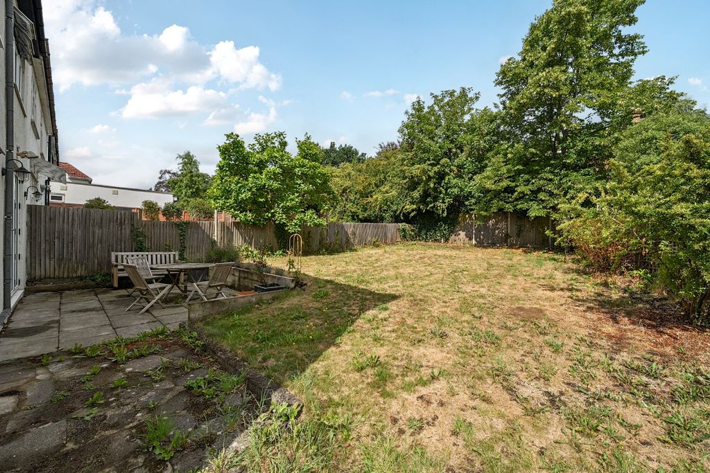 Property photo 3 of 15 Picture No. 27