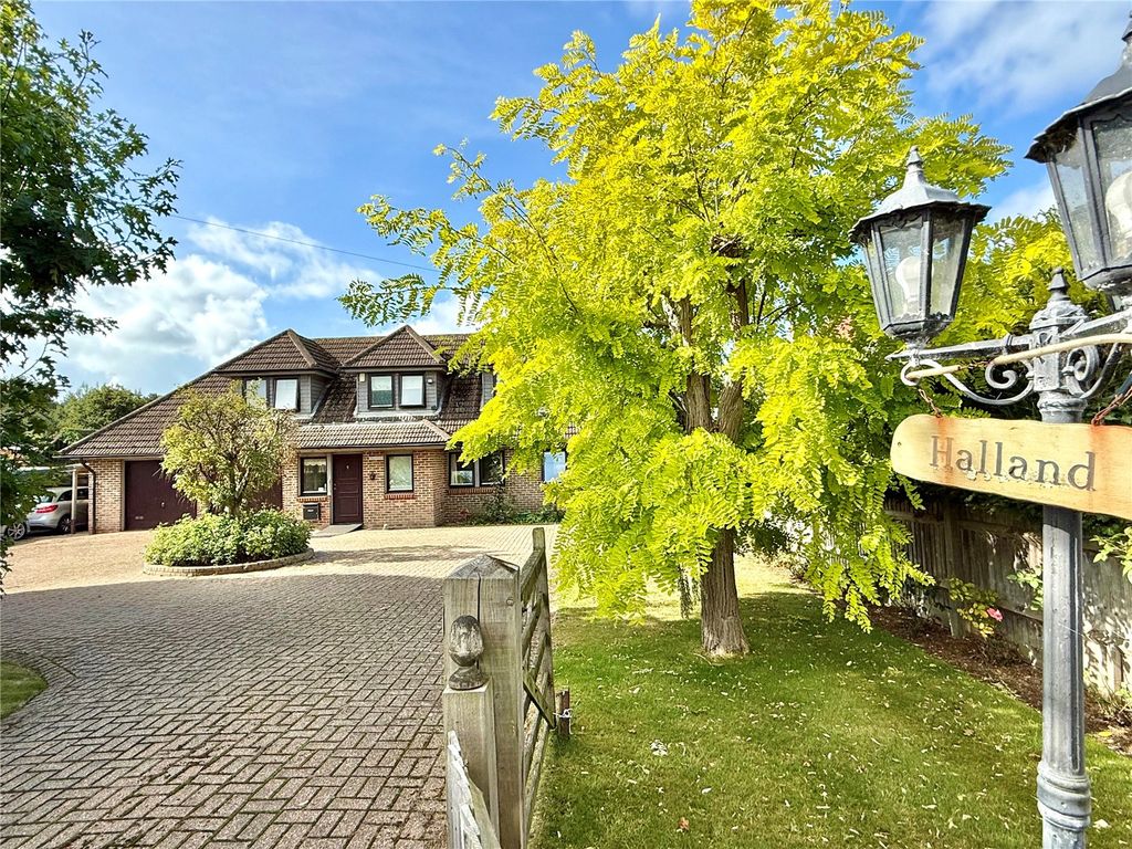 Property photo 1 of 24 Picture No. 11