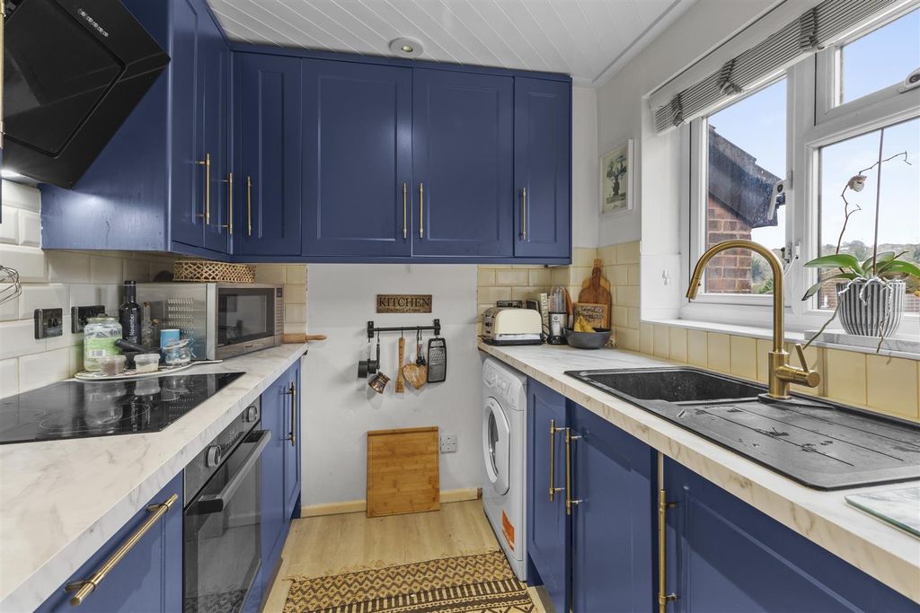 Property photo 2 of 12