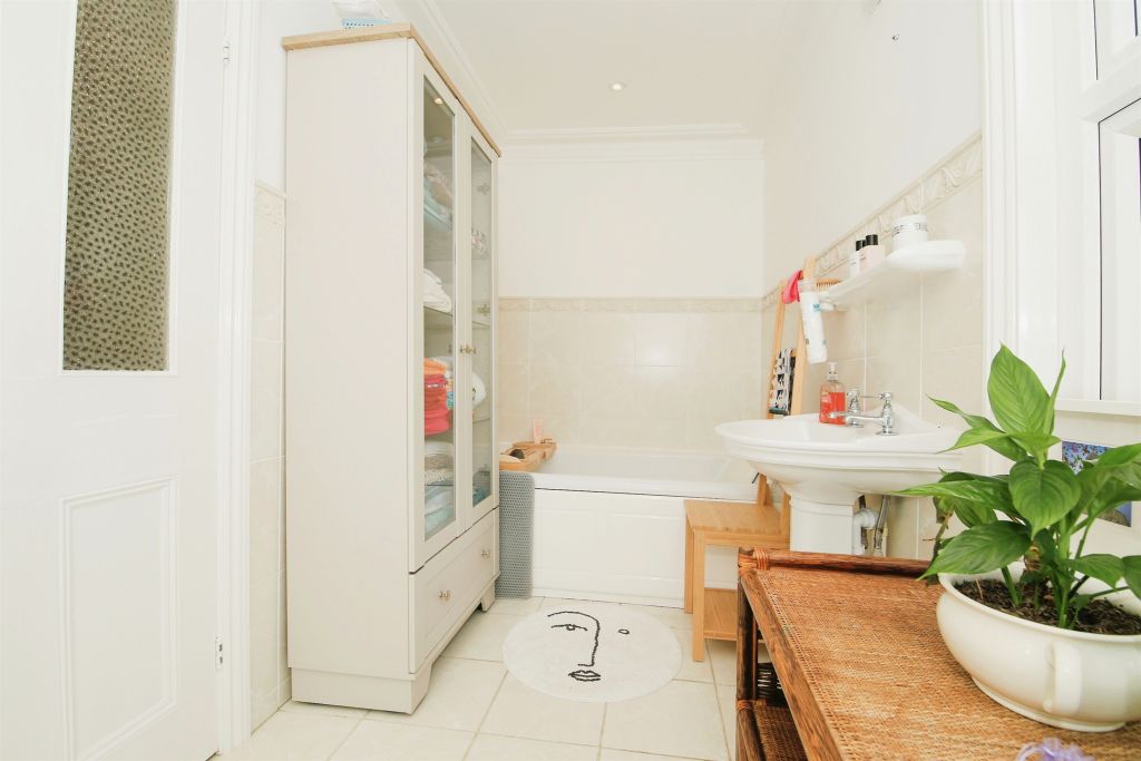 Additional image 14 of 5 bed detached house for saleElwyn Road, March PE15