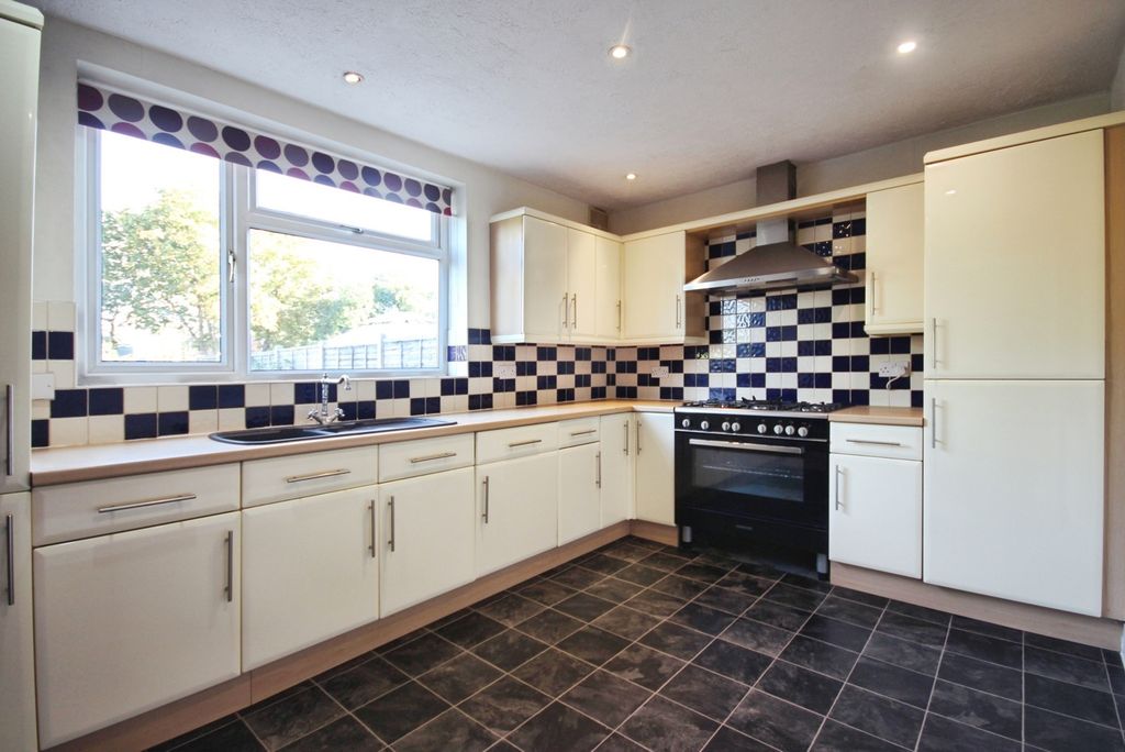 Property photo 2 of 19 Pbox-Img.Jpg