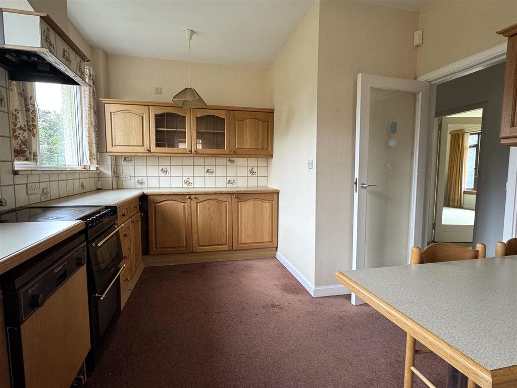 Property photo 2 of 17 Kitchen 2.Jpg