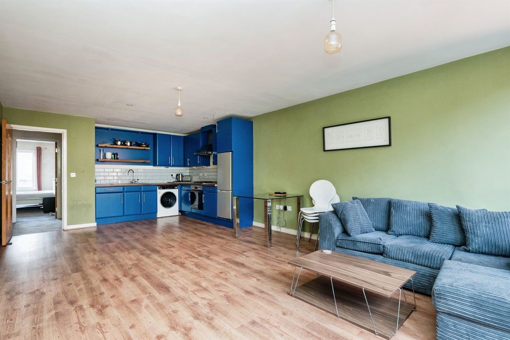 Property photo 2 of 16