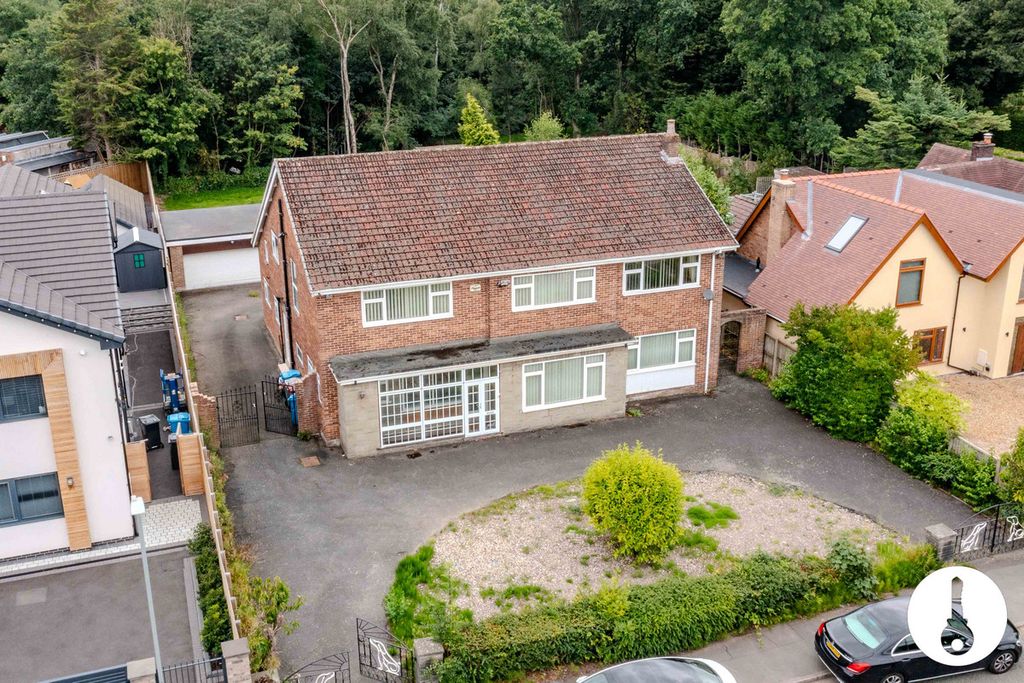 Property photo 1 of 40