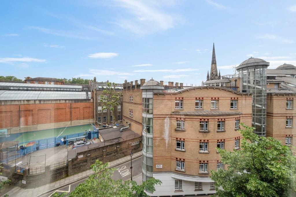 Property photo 3 of 10 Photo 3