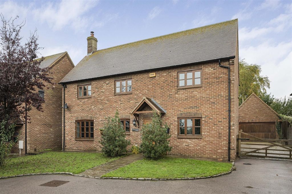 Property photo 1 of 38 33_62528.Jpg