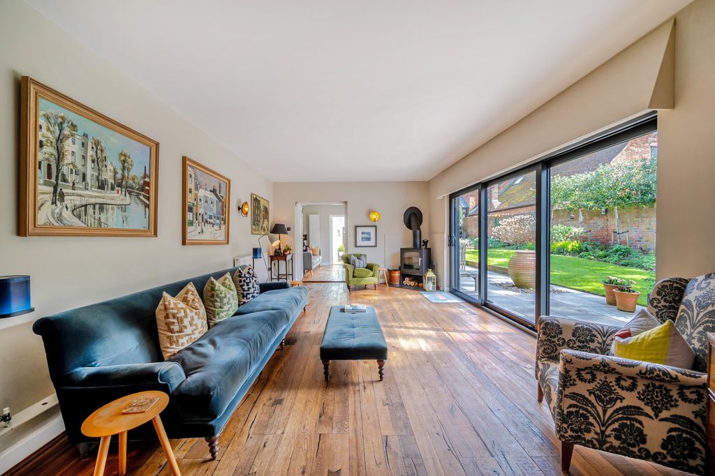 Property photo 3 of 16