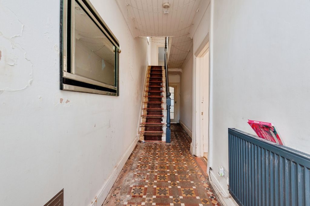 Property photo 2 of 20 Pbox-Img.Jpg