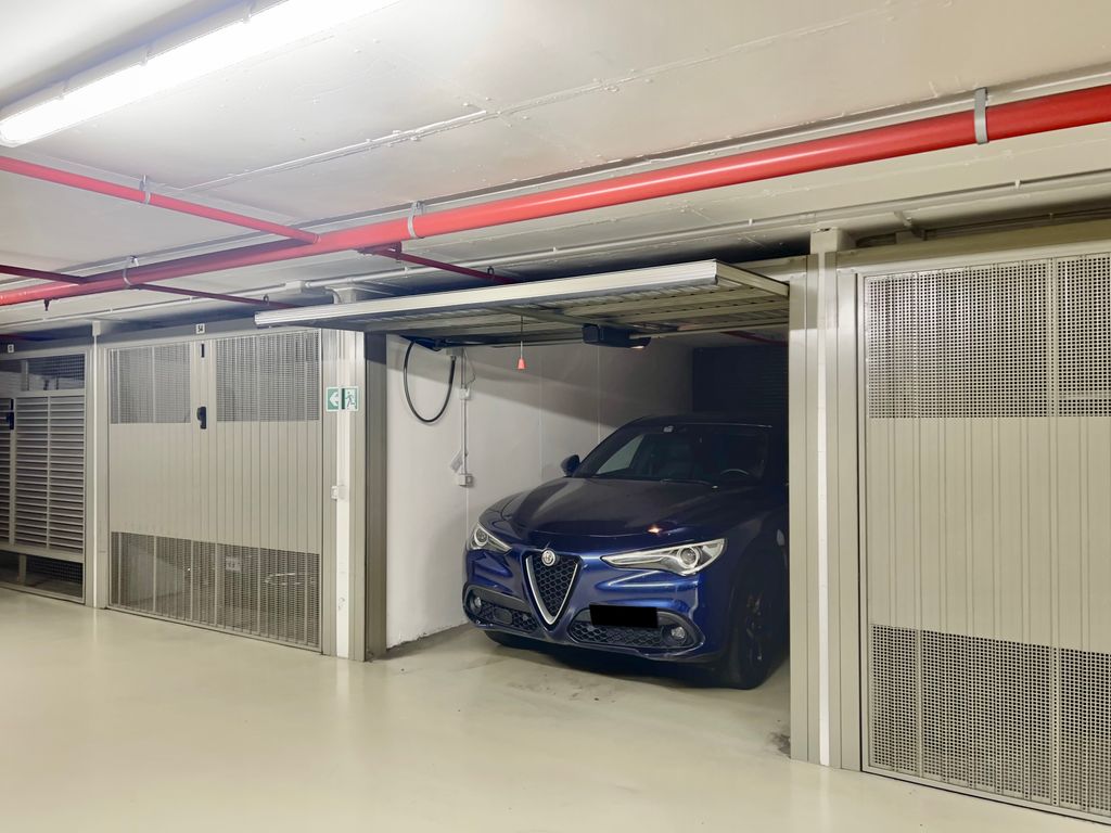 Property photo 2 of 27