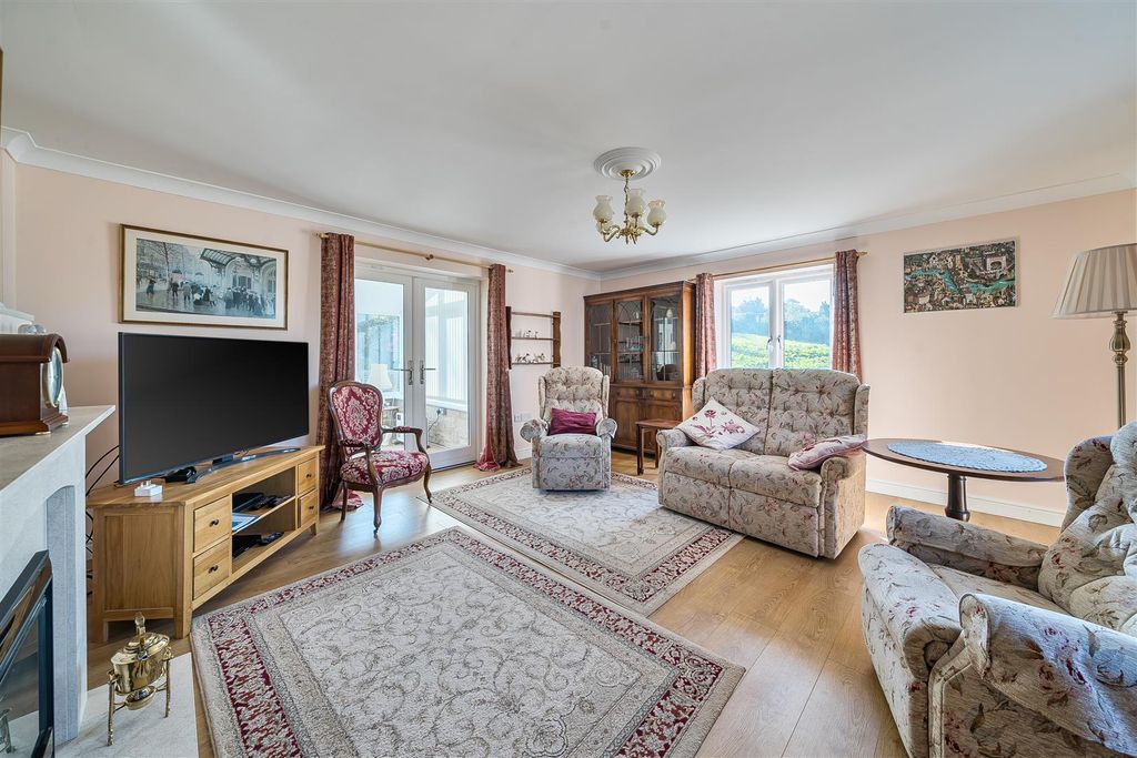 Property photo 3 of 21 1425662-19-69Bbcc71E7Fcd.Jpg