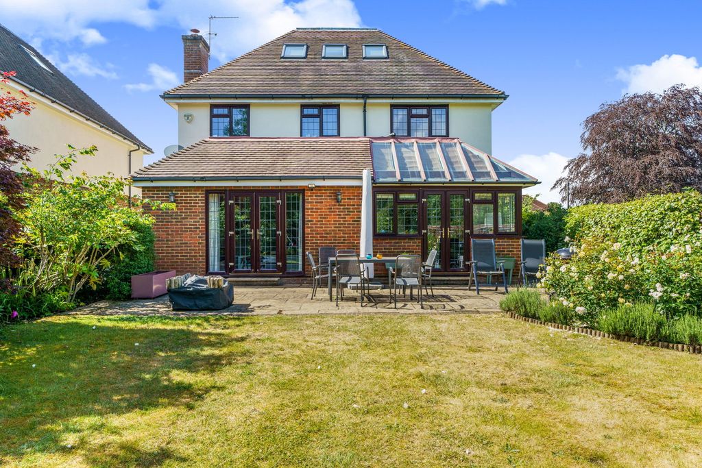 Property photo 2 of 23