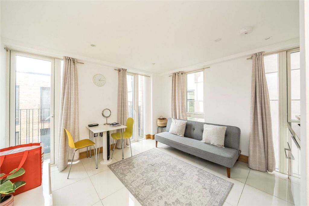 Property photo 1 of 7