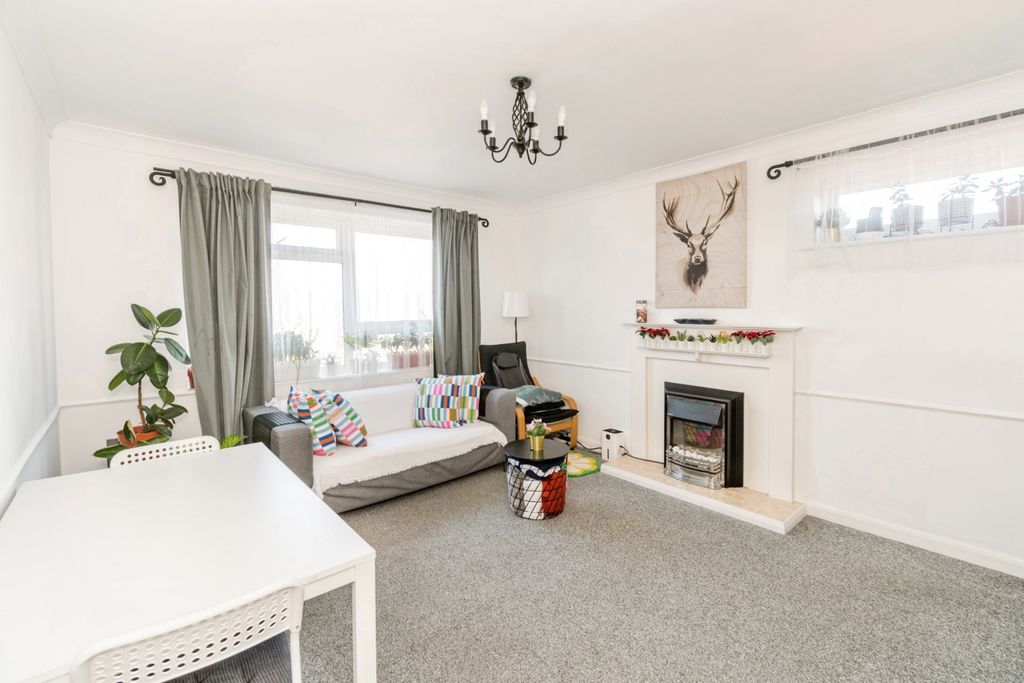 Property photo 3 of 15 Pbox-Img.Jpg