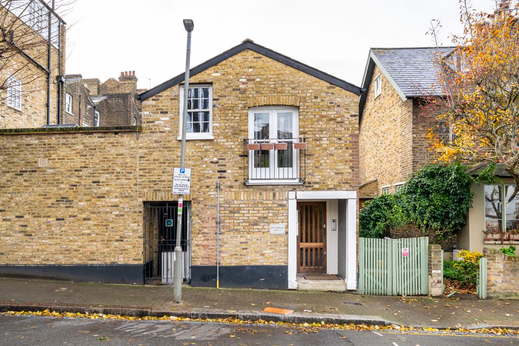 Property photo 1 of 21