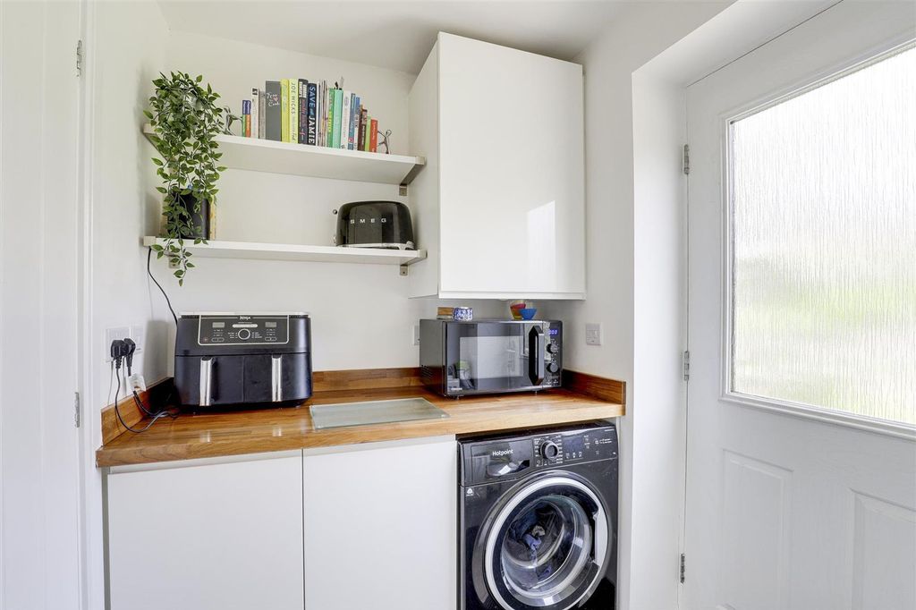 Property photo 3 of 26