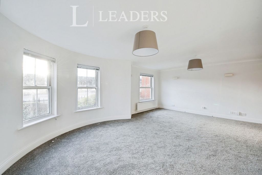 Property photo 2 of 14 Pbox-Img.Jpg