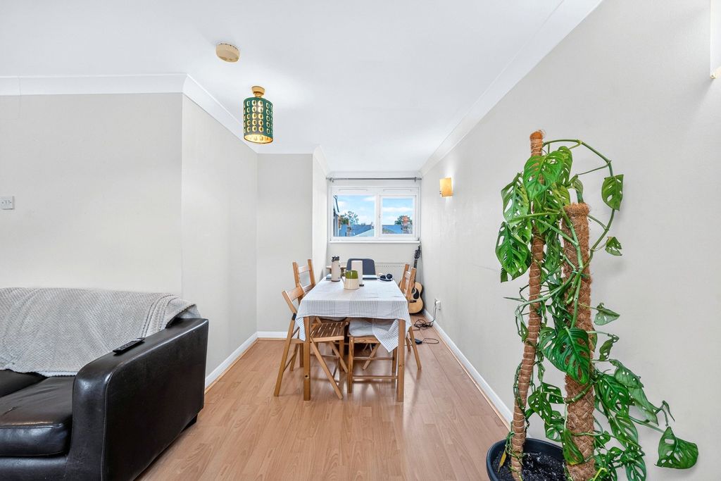 Property photo 3 of 16 Pbox-Img.Jpg