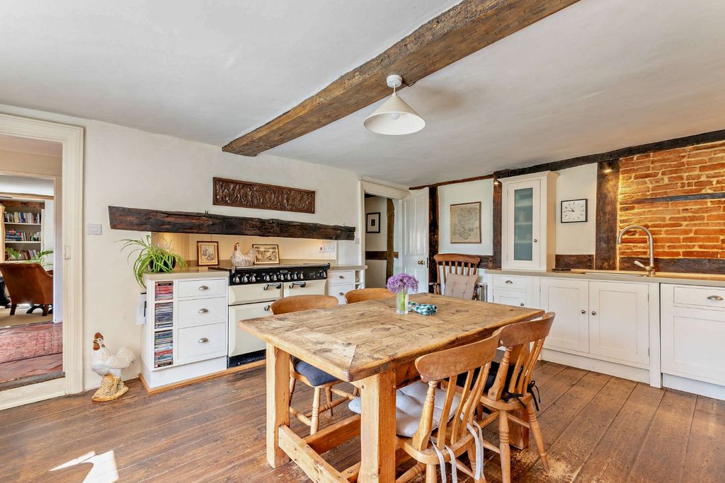 Property photo 3 of 14 Kitchen