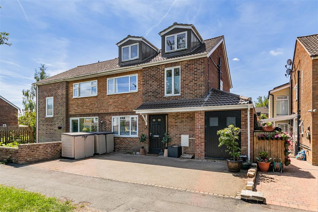 Property photo 1 of 32 52_85508.Jpg