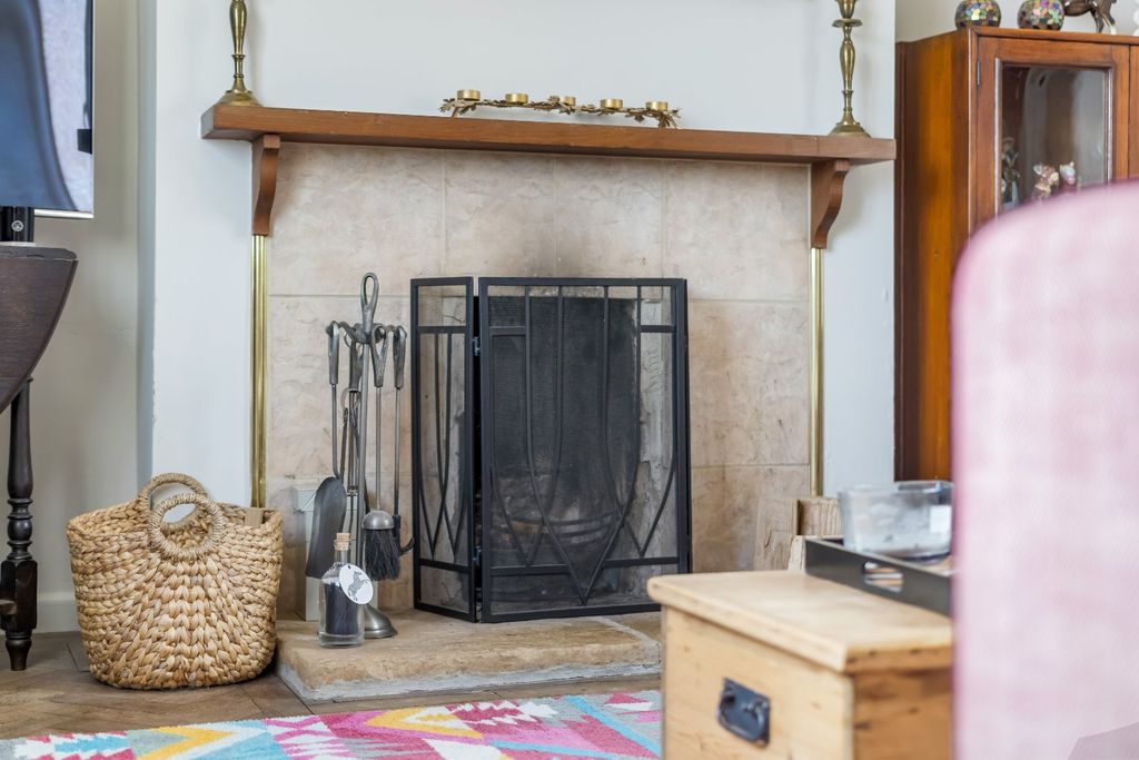 Property photo 2 of 28 Picture No. 32