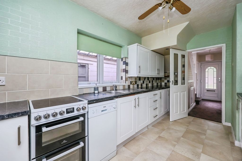 Property photo 2 of 17