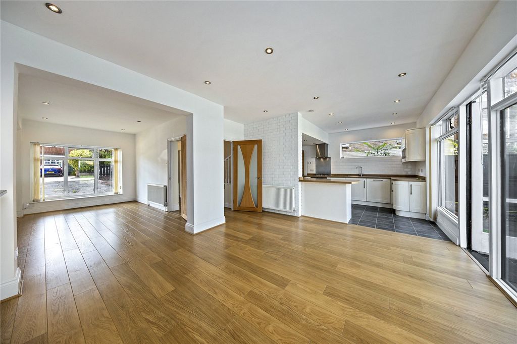 Property photo 3 of 14 Picture No. 23
