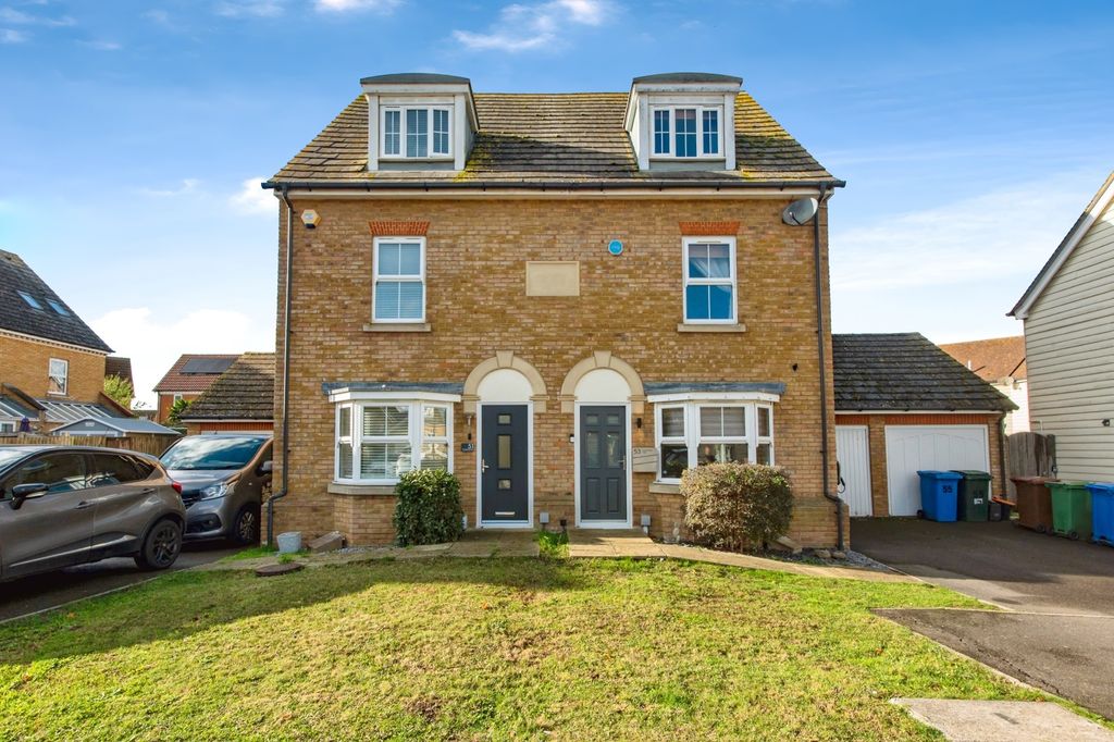 Property photo 2 of 19 Photo