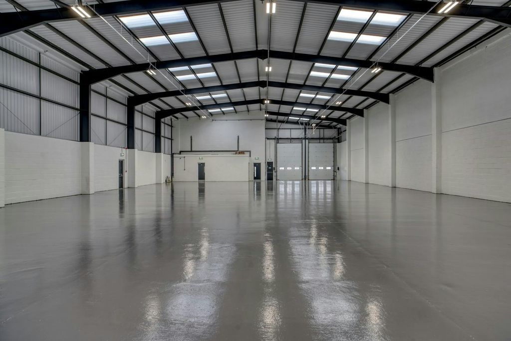 Property photo 2 of 8 Warehouse