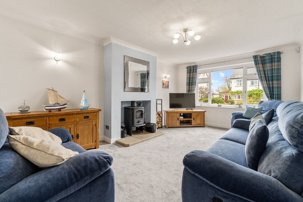 Property photo 3 of 20