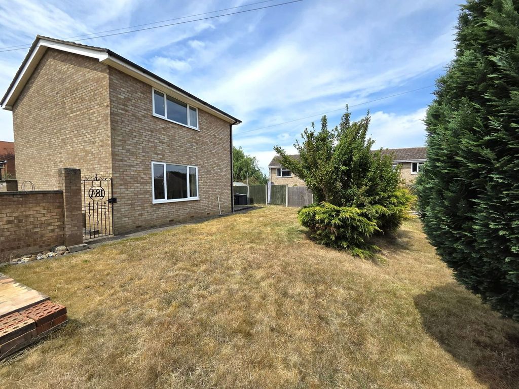 Property photo 2 of 21