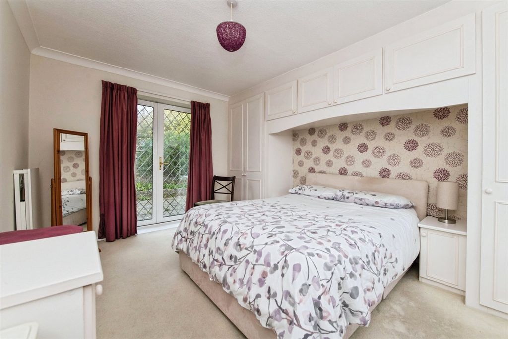 Property photo 3 of 24 Picture No. 06