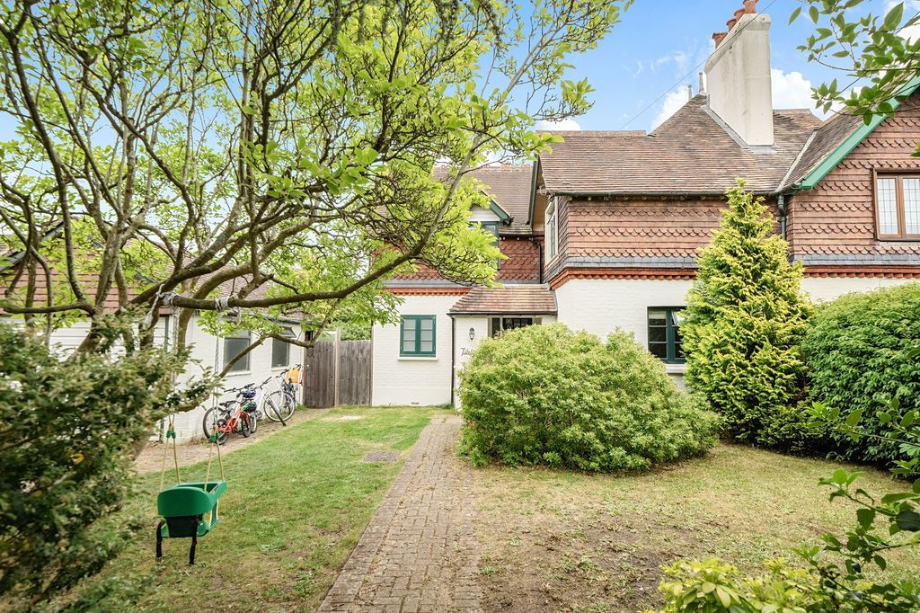 Property photo 1 of 17