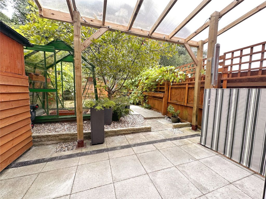 Property photo 3 of 23 Picture No. 18