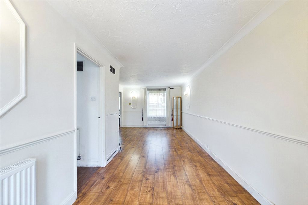 Property photo 3 of 16 Living/Dining