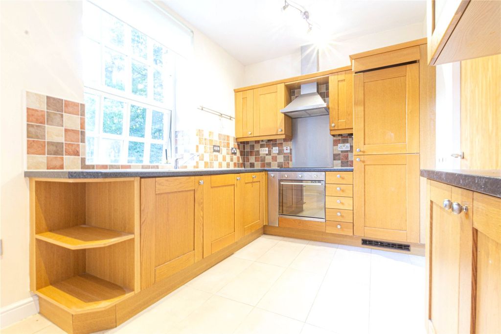 Property photo 3 of 24 Kitchen