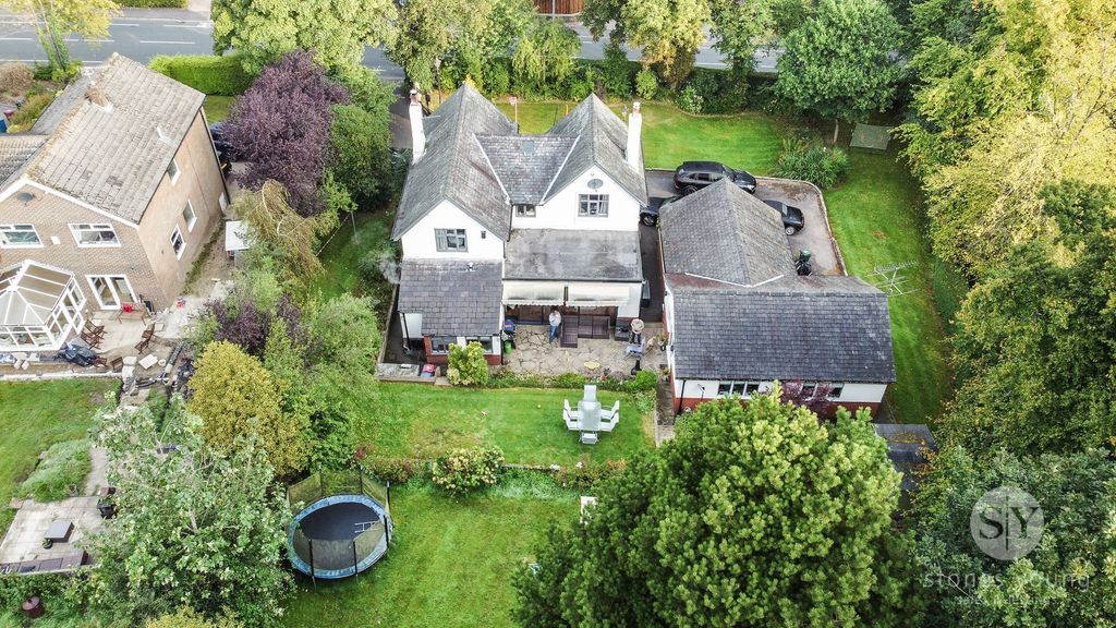 Property photo 2 of 20