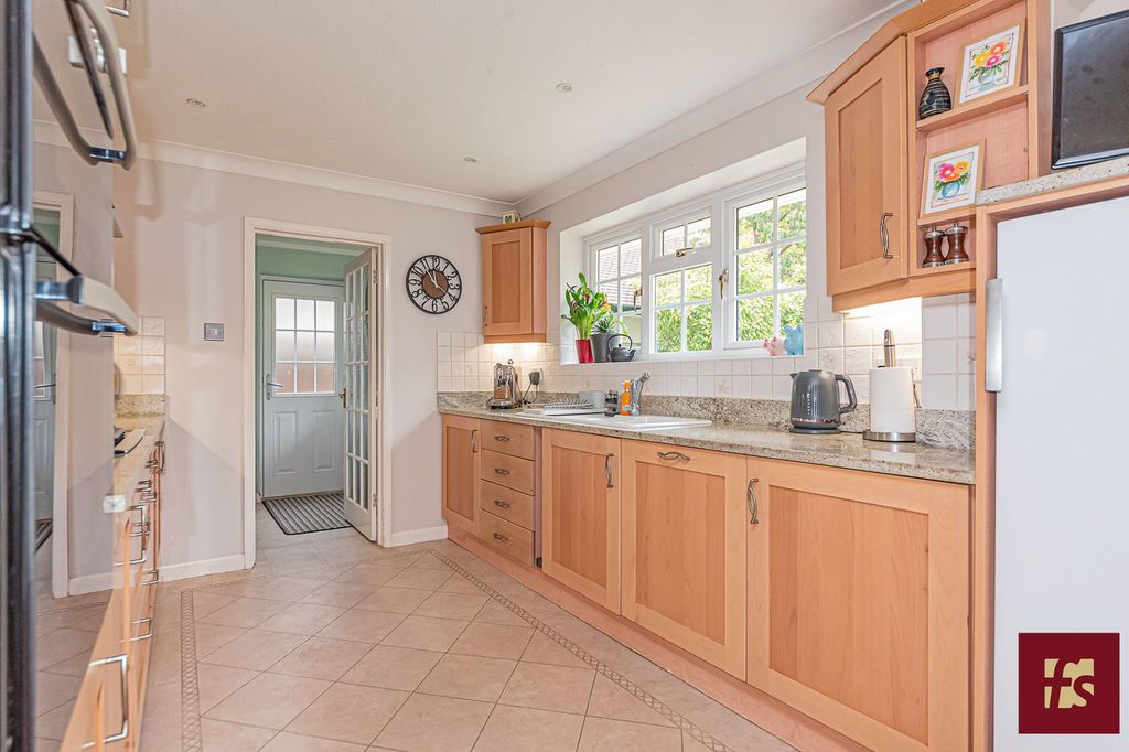 Additional image 12 of 4 bed detached house for saleThe Avenue, Crowthorne, Berkshire RG45
