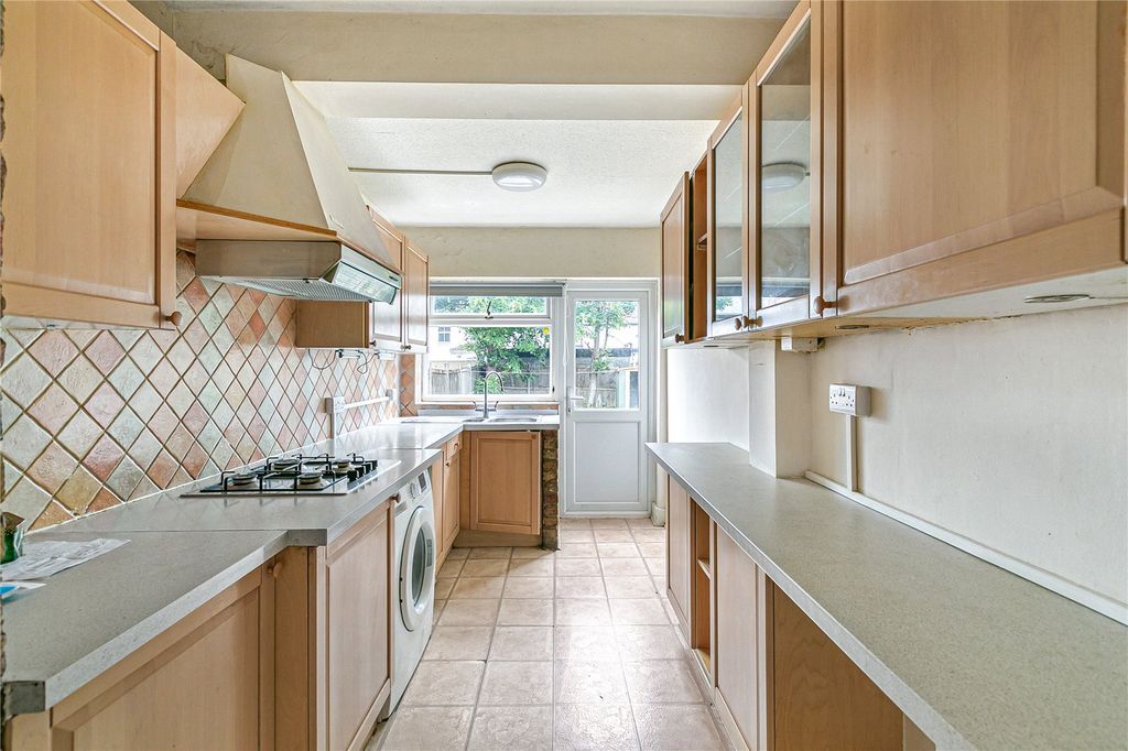 Property photo 3 of 16 Kitchen