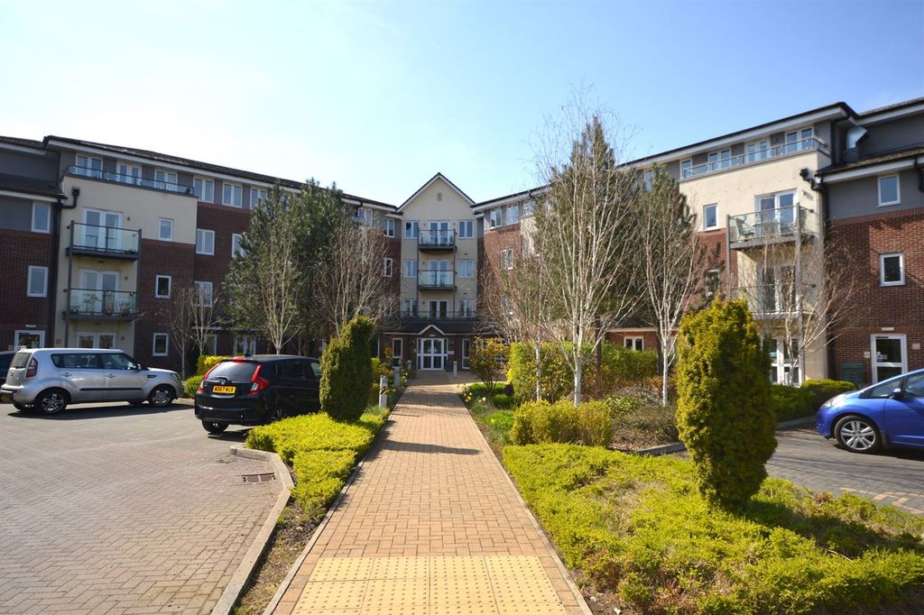 Property photo 1 of 13 (Main)