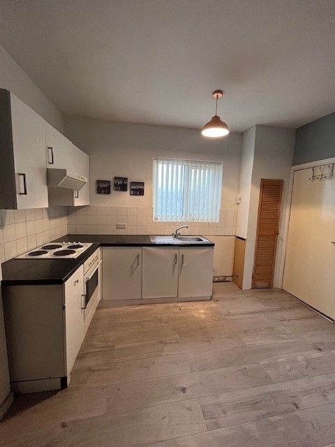 Property photo 3 of 7 1