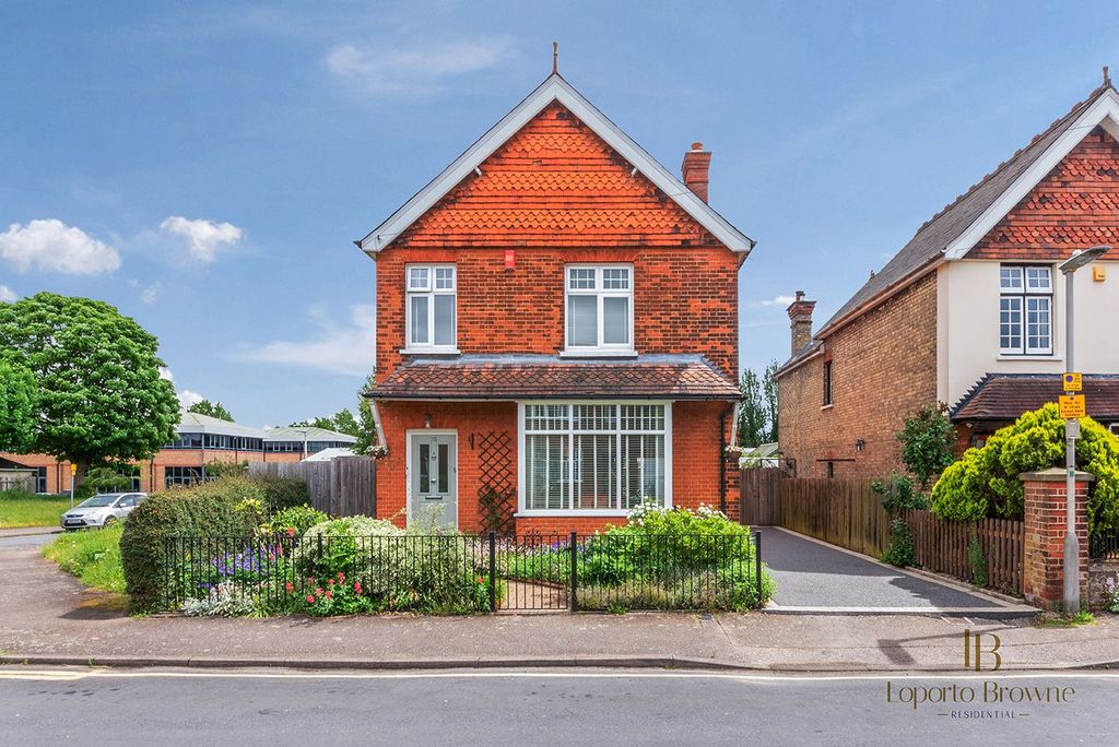 Property photo 1 of 33